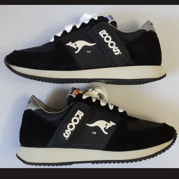 kangaROOS Shoes Kangaroos Sneakers Zip Pocket Size 6 Black White